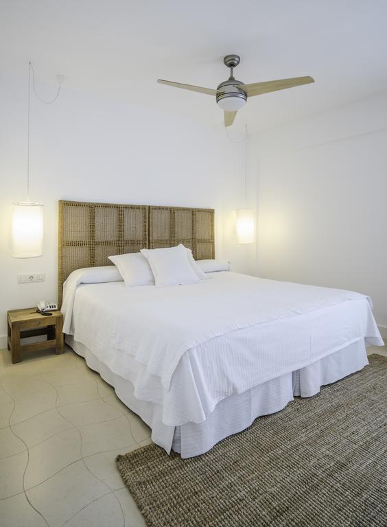 Hotel Es Mares San Francisco Javier Экстерьер фото
